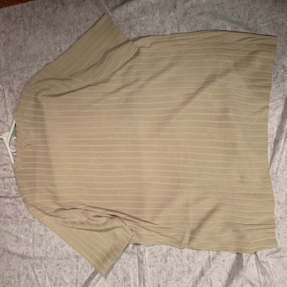 PLEATED VISCOSE SHORT SLEEVE TUNIC - Picture 3 of 7